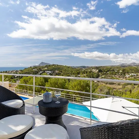 Mimosas Villa